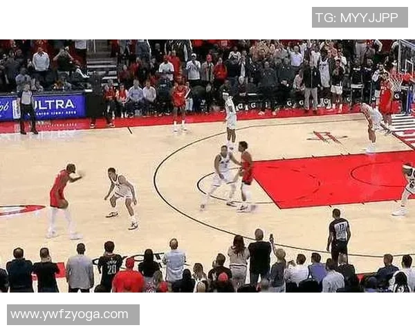 2004年NBA火箭与魔术对决回顾:经典比赛瞬间与球员表现分析 2004年NBA火箭与魔术对决回顾:经典比赛瞬间与球员表现分析